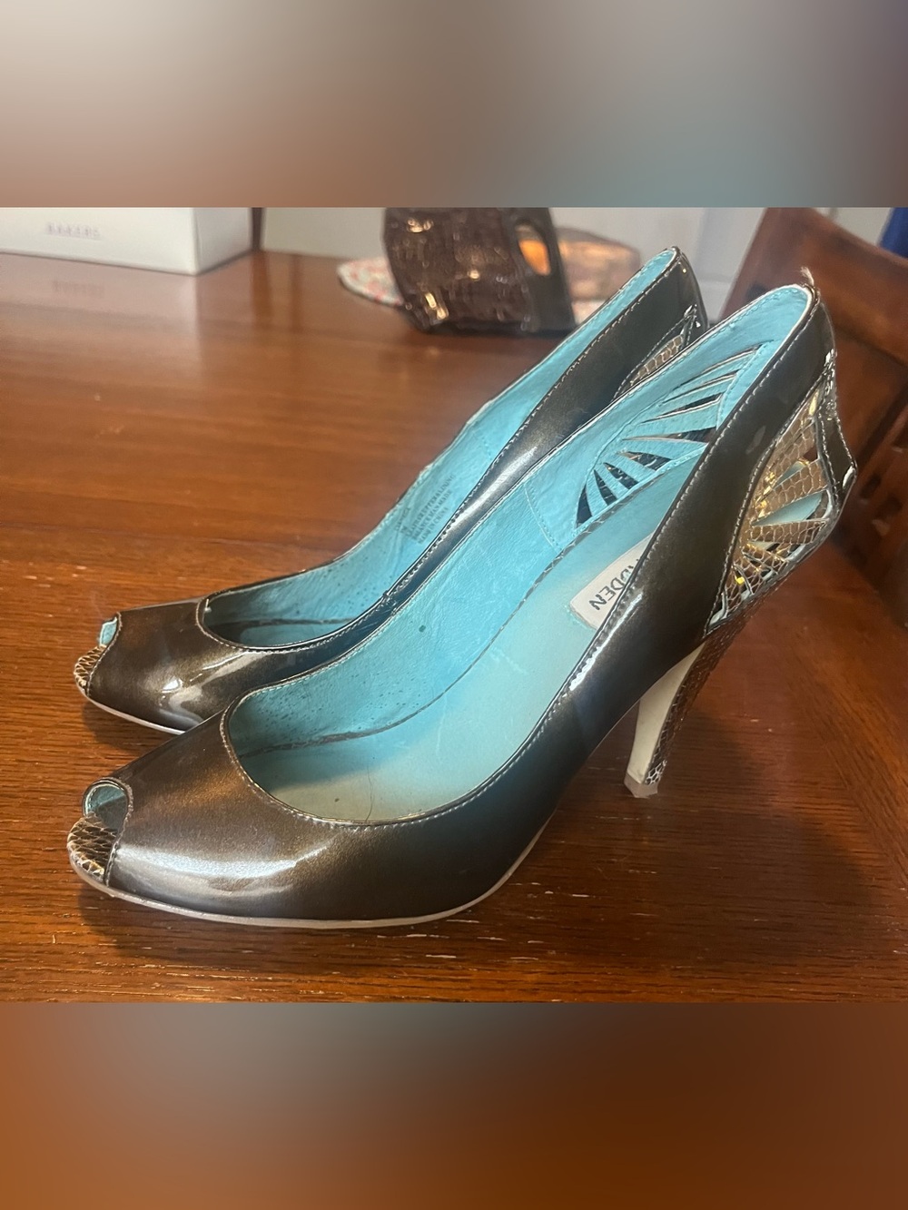 Steve Madden Gunmetal Metallic Peep Toe Stiletto Heels Turquoise Insole 9